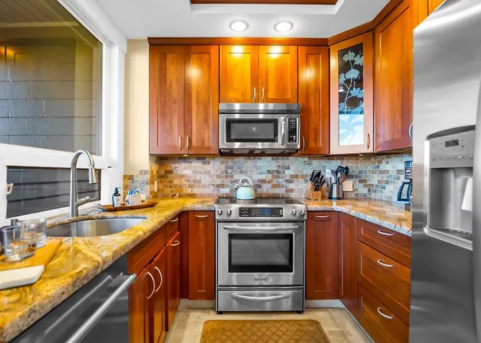 Kapalua Bay Villas Oceanfront 1 Bedroom Sleeps 4 Villas Complimentary Car With 6 Nights Kbv-35G2 By Kbm